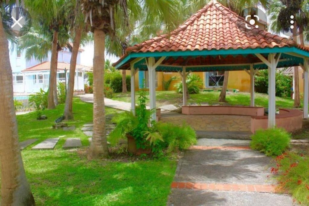 سانت آن Appartement A Saint-Anne - Residence Beauregard المظهر الخارجي الصورة